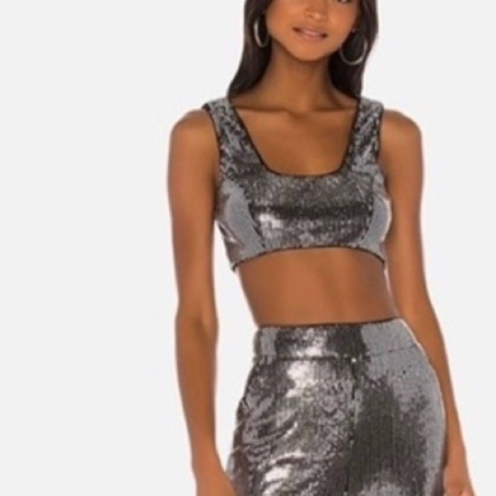 H.ours crop top - Picture 9 of 9